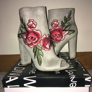 Chunky Peep Toe Rose Embroidered Suede Booties